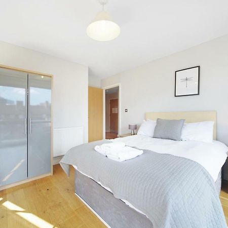2 Bed Executive Penthouse Near Liverpool Street Free Wifi By City Stay Aparts London Bagian luar foto