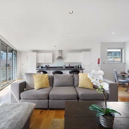 2 Bed Executive Penthouse Near Liverpool Street Free Wifi By City Stay Aparts London Bagian luar foto