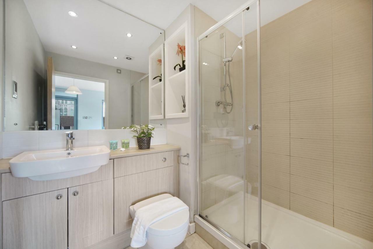 2 Bed Executive Penthouse Near Liverpool Street Free Wifi By City Stay Aparts London Bagian luar foto