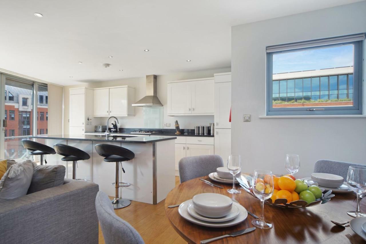 2 Bed Executive Penthouse Near Liverpool Street Free Wifi By City Stay Aparts London Bagian luar foto