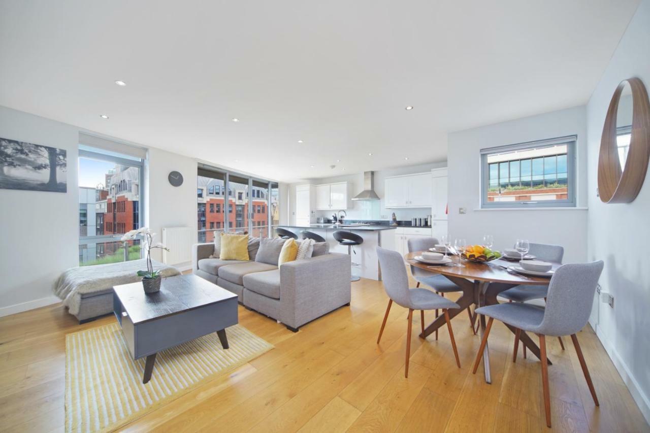 2 Bed Executive Penthouse Near Liverpool Street Free Wifi By City Stay Aparts London Bagian luar foto